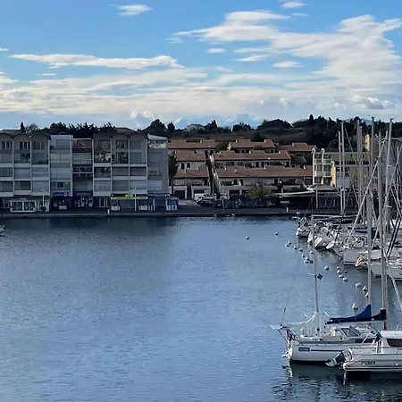 Vue Ensoleillee Sur Le Port De Apartment Gruissan